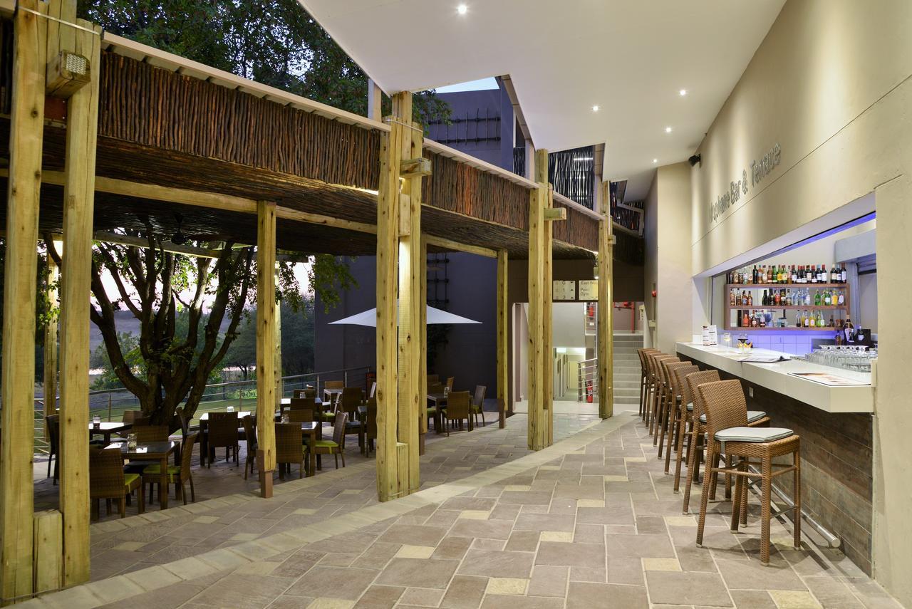 Cresta Maun Hotel Eksteriør bilde