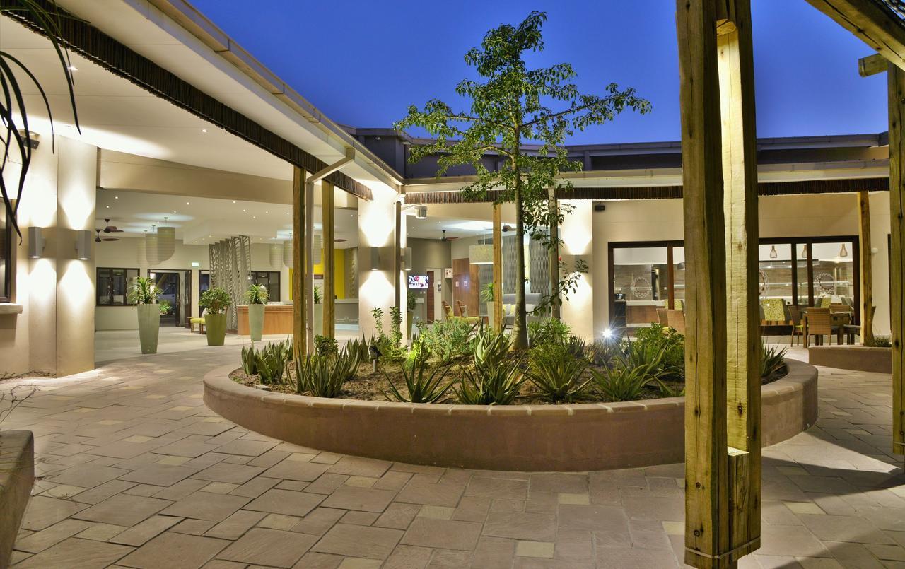 Cresta Maun Hotel Eksteriør bilde