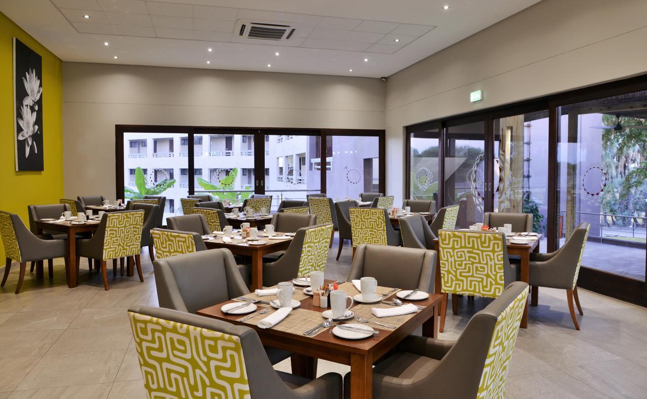 Cresta Maun Hotel Eksteriør bilde